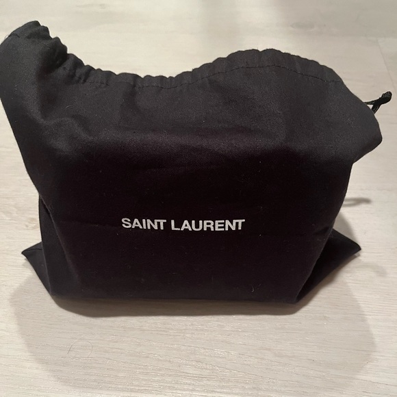 Saint Laurent Lou Belt bag - Picture 9 of 9